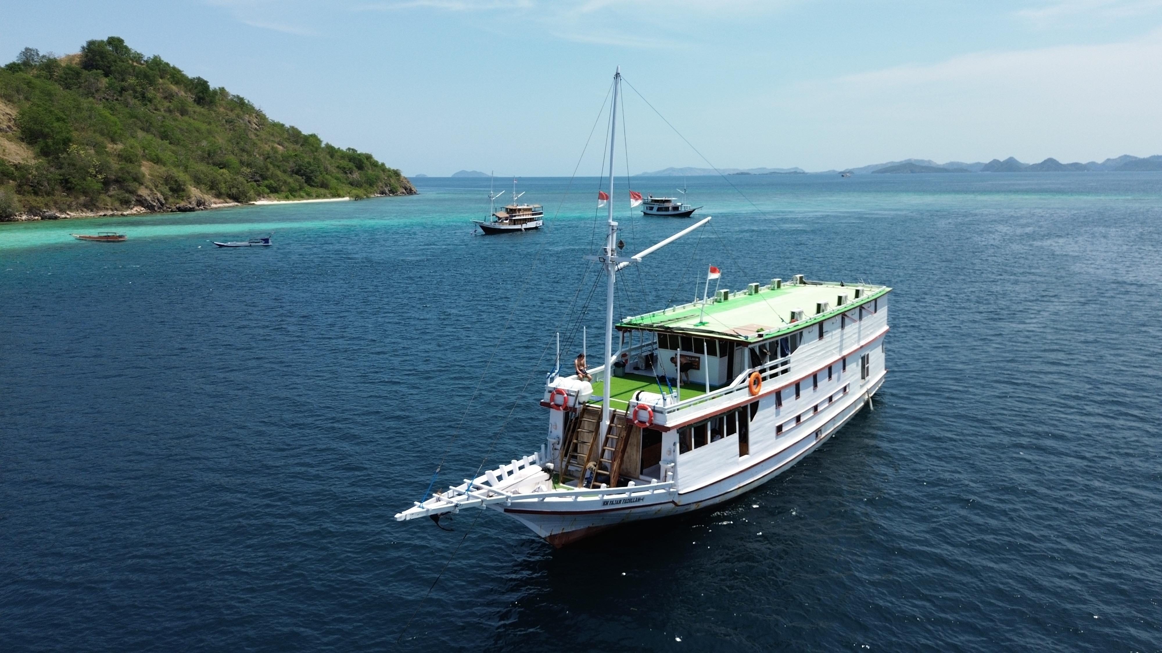 Standard Boat - Fajar Fadillah